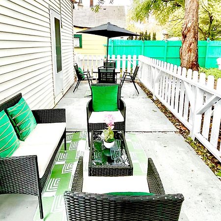 The Tremont Emerald - By Christmas Story House - Historic Charm & Modern Comfort Near Downtown With Parking, 300Mb Wifi & Self Check-In Cleveland Exterior photo