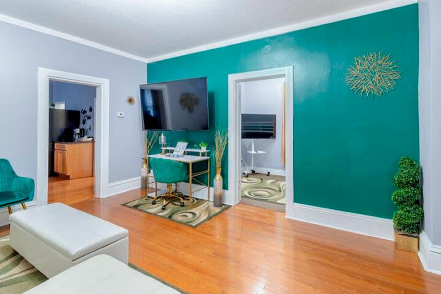 The Tremont Emerald - By Christmas Story House - Historic Charm & Modern Comfort Near Downtown With Parking, 300Mb Wifi & Self Check-In Cleveland Exterior photo