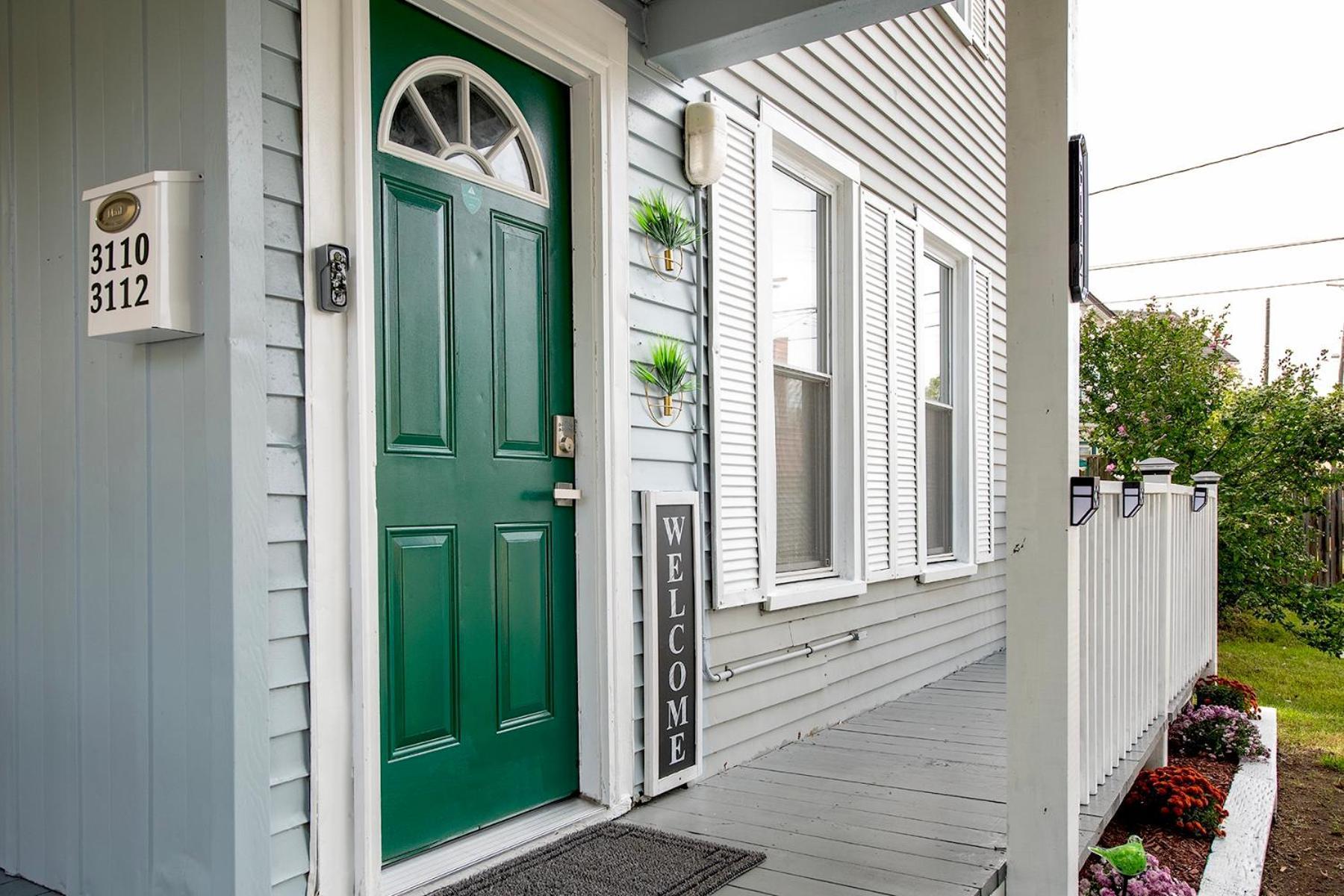 The Tremont Emerald - By Christmas Story House - Historic Charm & Modern Comfort Near Downtown With Parking, 300Mb Wifi & Self Check-In Cleveland Exterior photo