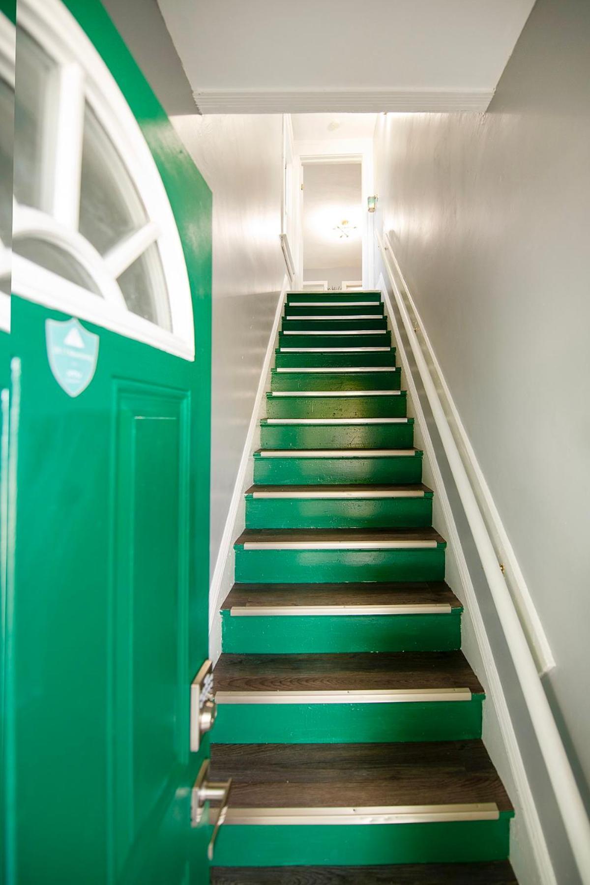 The Tremont Emerald - By Christmas Story House - Historic Charm & Modern Comfort Near Downtown With Parking, 300Mb Wifi & Self Check-In Cleveland Exterior photo